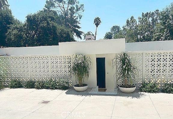 Pasadena, California, 91105, United States, 3 Bedrooms Bedrooms, ,3 BathroomsBathrooms,Residential,Active,2027742