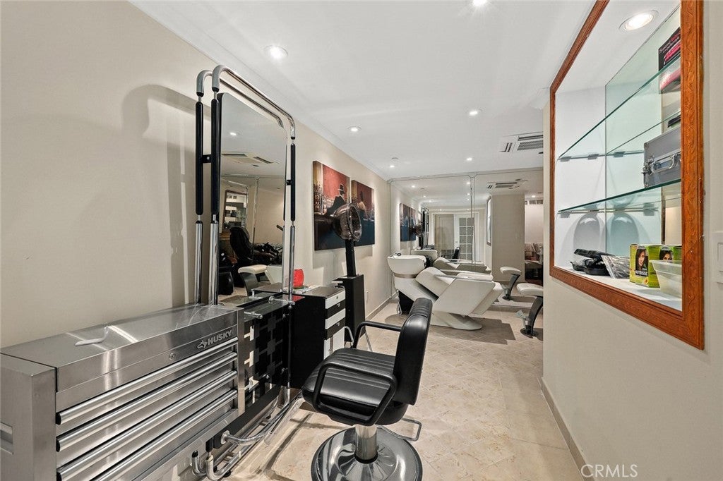 San Marino, California, 91108, United States, 6 Bedrooms Bedrooms, ,6 BathroomsBathrooms,Residential,Active,2008270