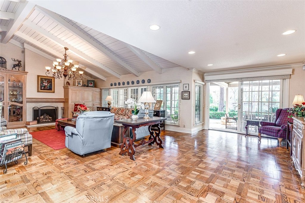 Fullerton, California, 92835, United States, 4 Bedrooms Bedrooms, ,3 BathroomsBathrooms,Residential,Active,1894565
