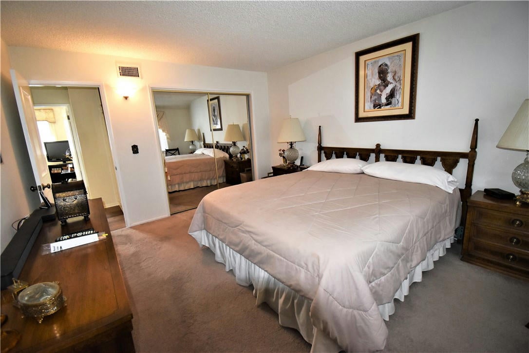 Seal Beach, California, 90740, United States, ,2 BathroomsBathrooms,Residential,Pending,1702937