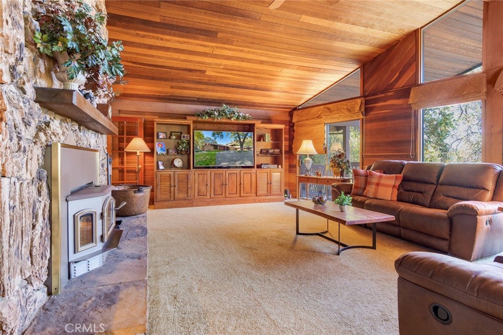 Yucaipa, California, 92399, United States, 4 Bedrooms Bedrooms, ,5 BathroomsBathrooms,Residential,Active,1990591