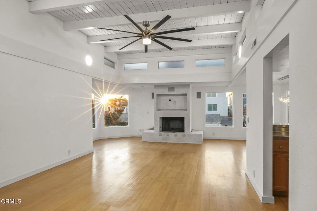 Oxnard, California, 93035, United States, ,3 BathroomsBathrooms,Residential,Active,1894775