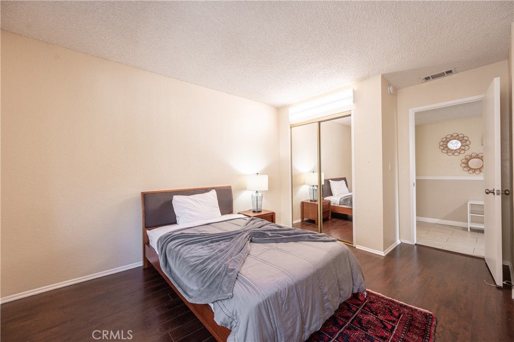 Burbank, California, 91501, United States, 5 Bedrooms Bedrooms, ,5 BathroomsBathrooms,Residential,Active,1943797