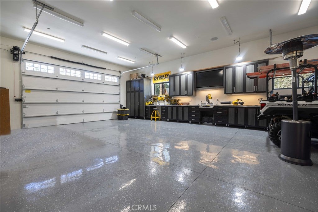 Big Bear City, California, 92314, United States, 5 Bedrooms Bedrooms, ,5 BathroomsBathrooms,Residential,Active,1702356