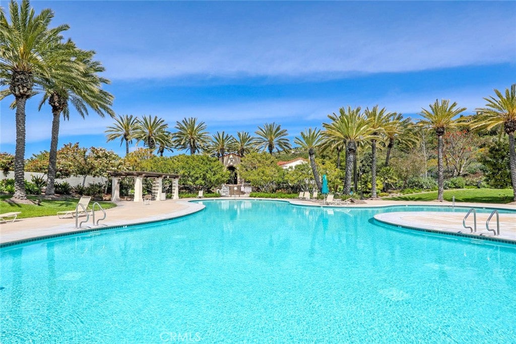 San Clemente, California, 92673, United States, 6 Bedrooms Bedrooms, ,5 BathroomsBathrooms,Residential,Active,1922275