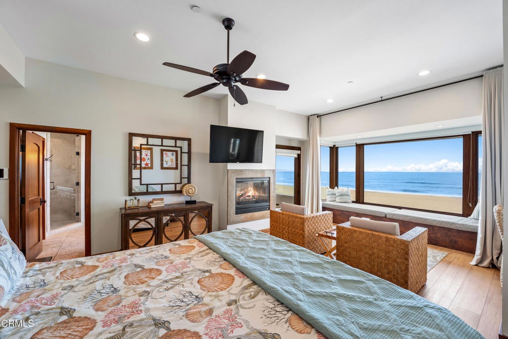 Oxnard, California, 93035, United States, 5 Bedrooms Bedrooms, ,5 BathroomsBathrooms,Residential,Active,1968422