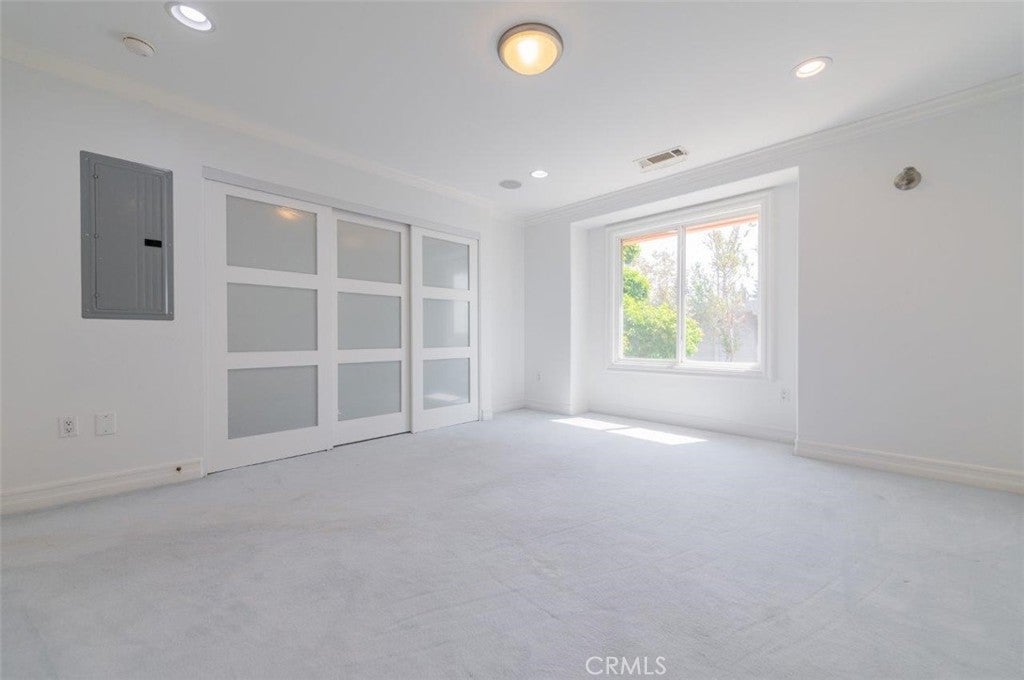 Pasadena, California, 91107, United States, 6 Bedrooms Bedrooms, ,5 BathroomsBathrooms,Residential,Active,1914920