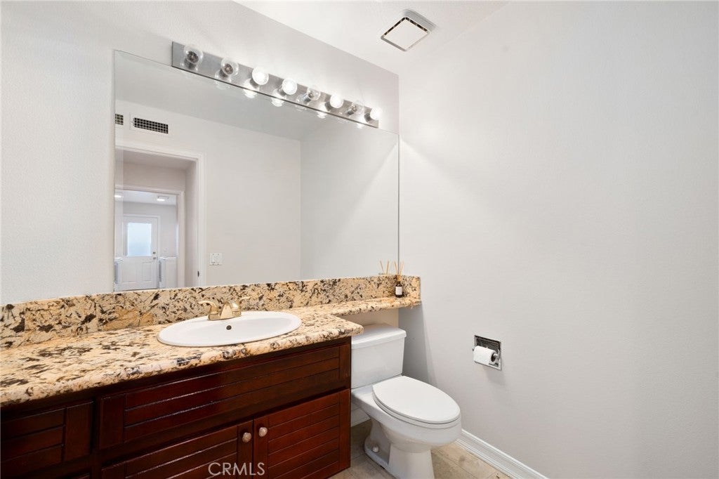 Cypress, California, 90630, United States, 4 Bedrooms Bedrooms, ,4 BathroomsBathrooms,Residential,Active,1945840