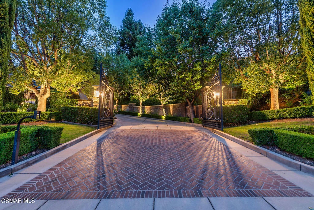 Westlake Village, California, 91362, United States, 5 Bedrooms Bedrooms, ,10 BathroomsBathrooms,Residential,Active,1756358