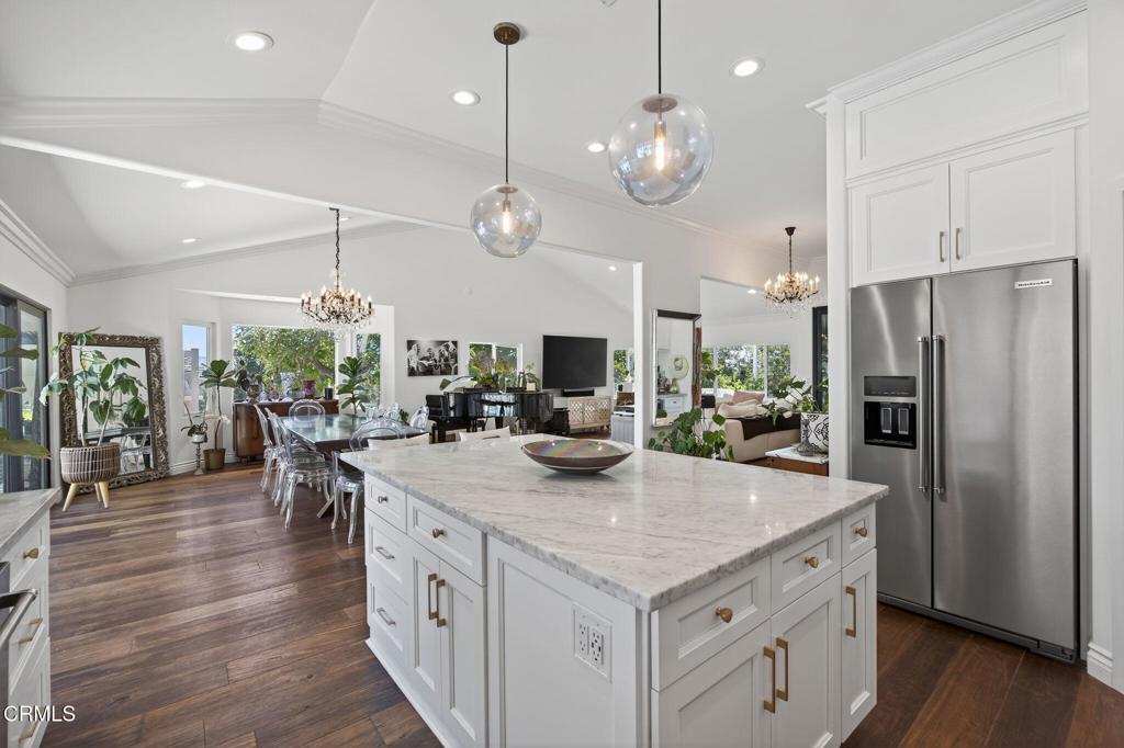 Camarillo, California, 93010, United States, 5 Bedrooms Bedrooms, ,5 BathroomsBathrooms,Residential,Active,1914579