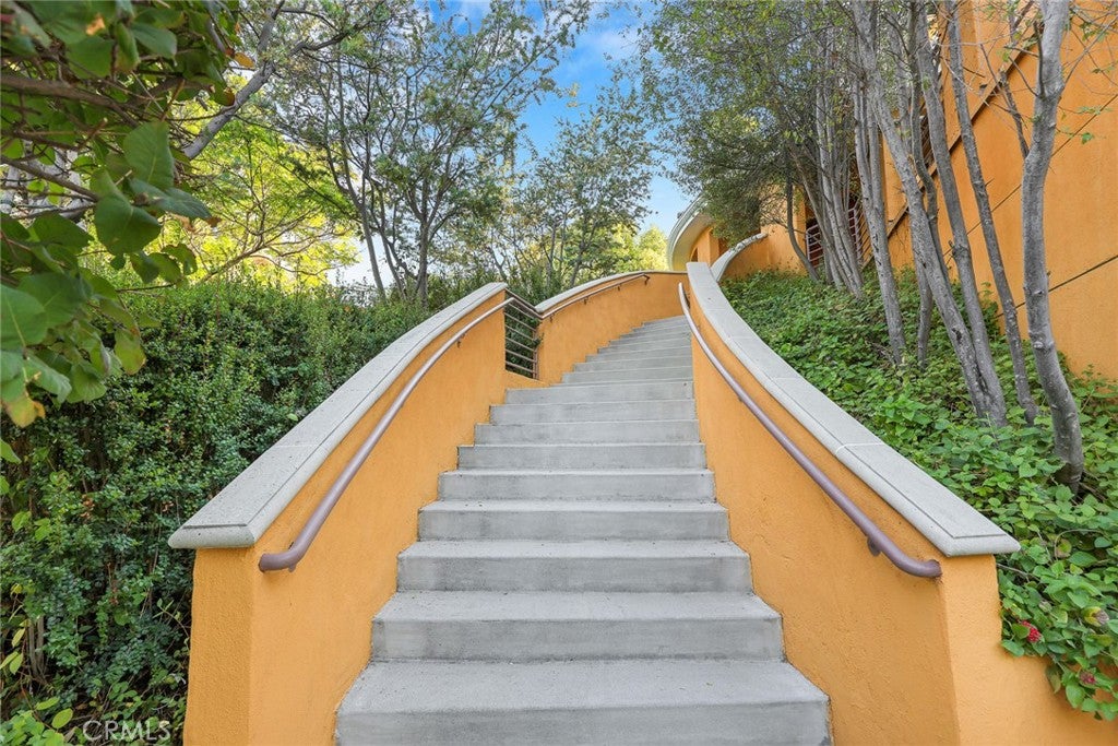 South Pasadena, California, 91030, United States, 4 Bedrooms Bedrooms, ,5 BathroomsBathrooms,Residential,Active,1905130