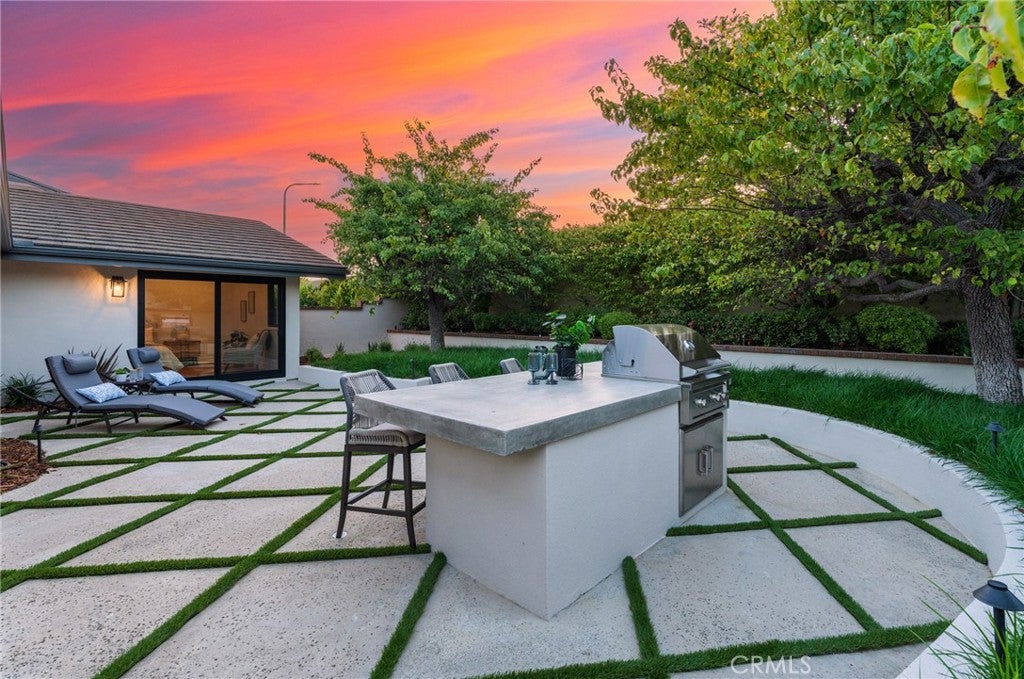 Corona Del Mar, California, 92625, United States, 3 Bedrooms Bedrooms, ,2 BathroomsBathrooms,Residential,Active,2008348