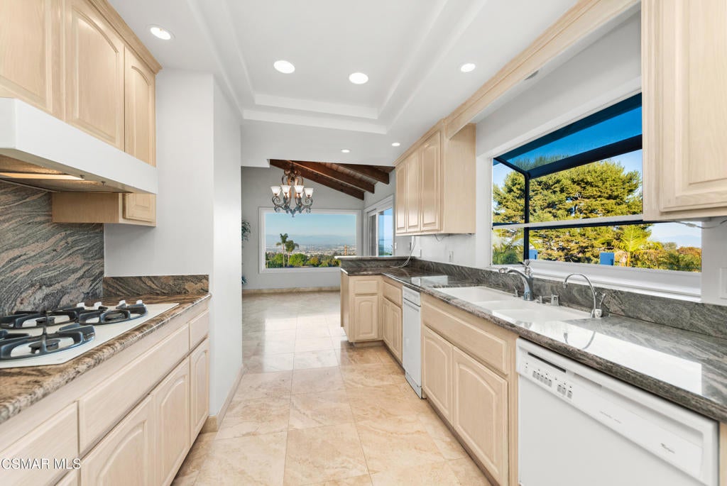 Rolling Hills Estates, California, 90274, United States, 5 Bedrooms Bedrooms, ,3 BathroomsBathrooms,Residential,Active,1944461