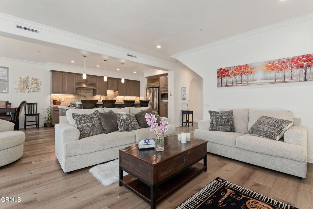 Oxnard, California, 93035, United States, 4 Bedrooms Bedrooms, ,5 BathroomsBathrooms,Residential,Active,1869114