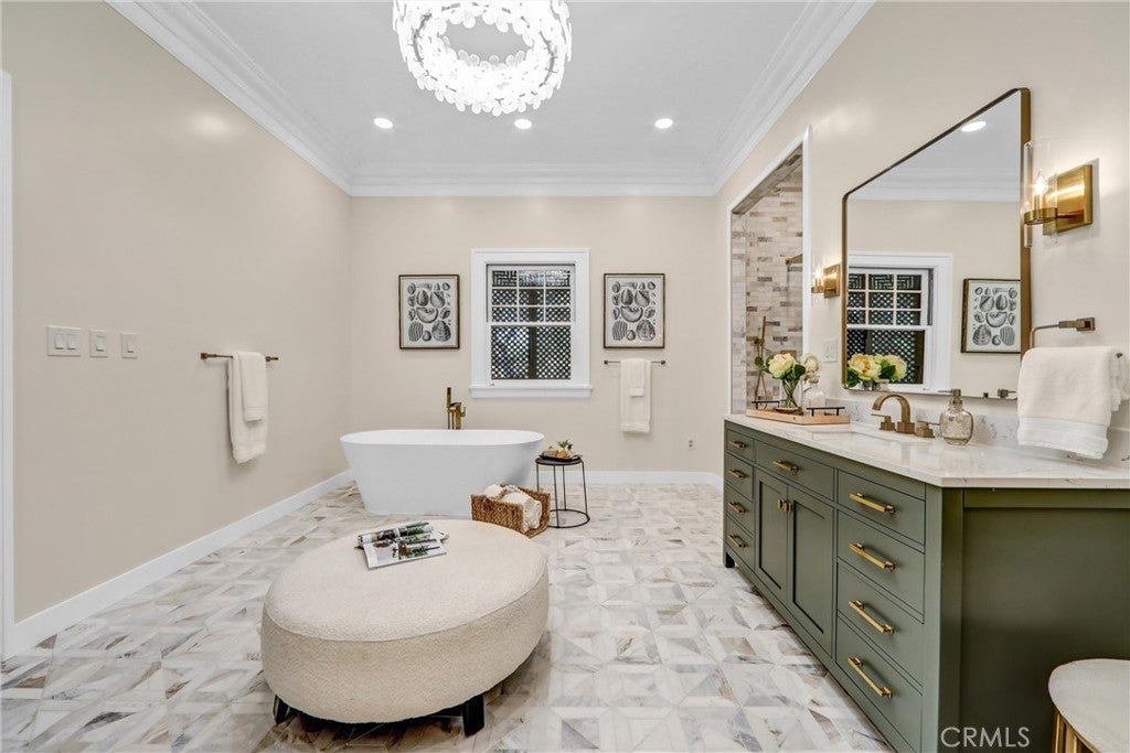 Pasadena, California, 91106, United States, 8 Bedrooms Bedrooms, ,10 BathroomsBathrooms,Residential,Active,1996260