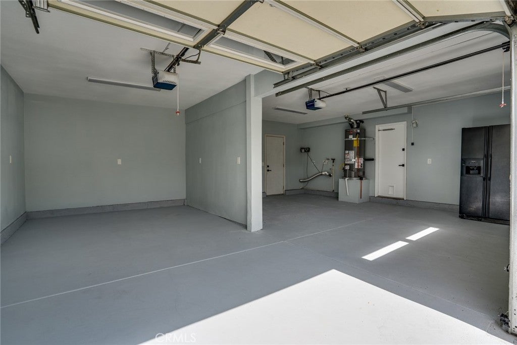 Huntington Beach, California, 92647, United States, 4 Bedrooms Bedrooms, ,3 BathroomsBathrooms,Residential,Active,2030516