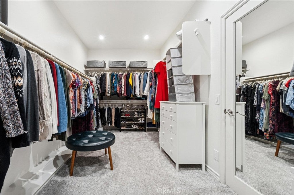 Valencia, California, 91354, United States, 6 Bedrooms Bedrooms, ,6 BathroomsBathrooms,Residential,Active,2008301