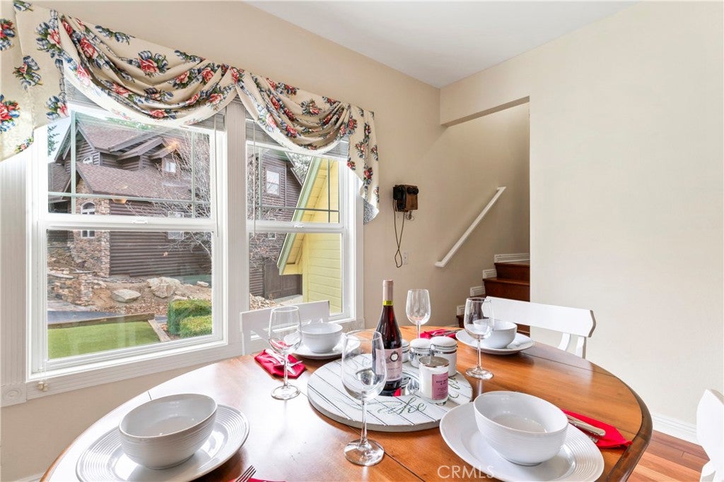 Lake Arrowhead, California, 92352, United States, 4 Bedrooms Bedrooms, ,4 BathroomsBathrooms,Residential,Active,2007295