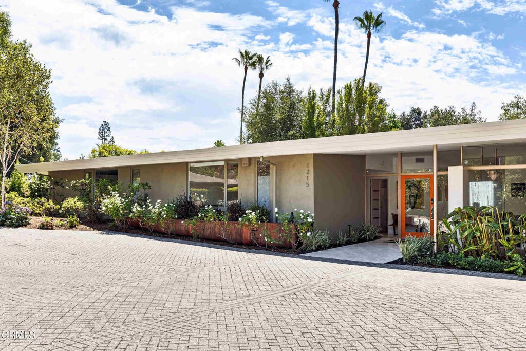 Pasadena, California, 91107, United States, 5 Bedrooms Bedrooms, ,5 BathroomsBathrooms,Residential,Active,1941341