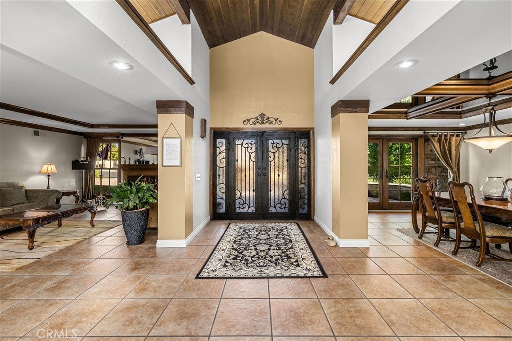 La Verne, California, 91750, United States, 3 Bedrooms Bedrooms, ,3 BathroomsBathrooms,Residential,Active,1963390