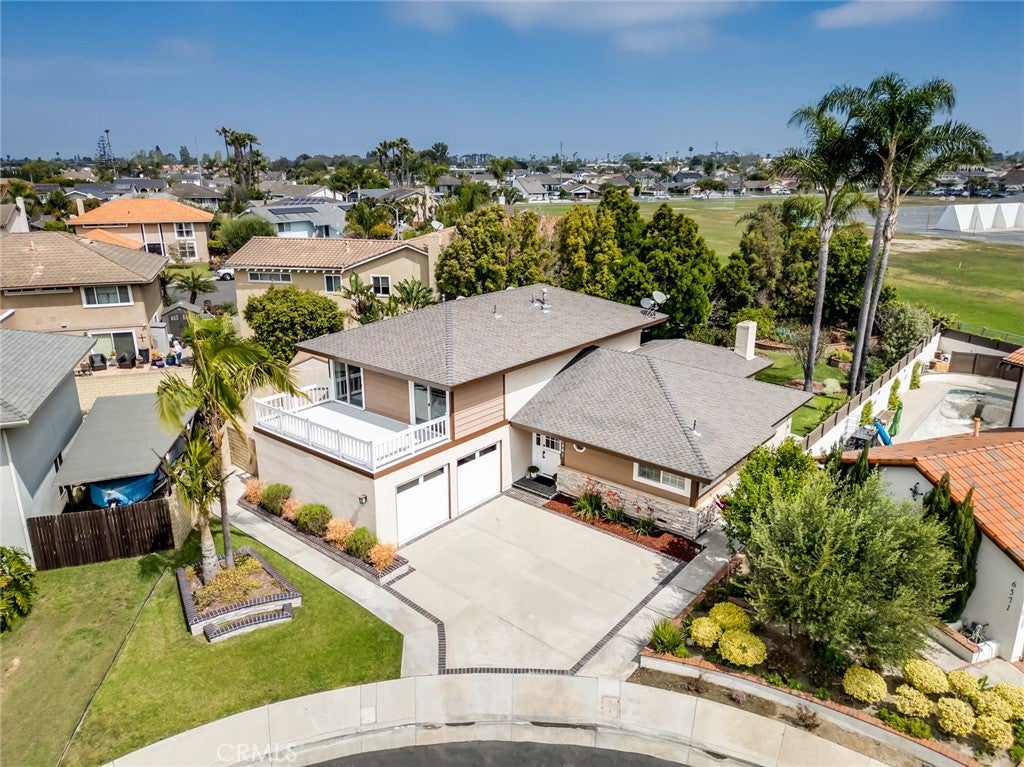 Huntington Beach, California, 92647, United States, 4 Bedrooms Bedrooms, ,3 BathroomsBathrooms,Residential,Active,2030516