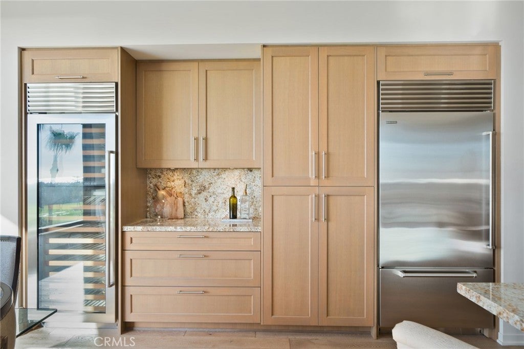 Newport Beach, California, 92660, United States, 2 Bedrooms Bedrooms, ,3 BathroomsBathrooms,Residential,Active,2009419