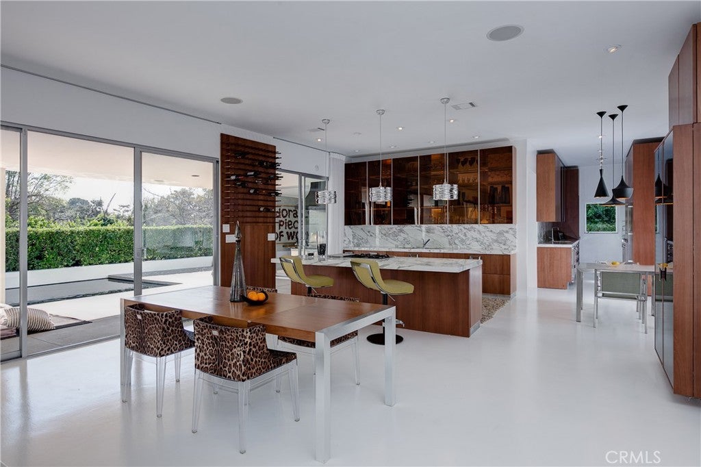 Pasadena, California, 91105, United States, 3 Bedrooms Bedrooms, ,3 BathroomsBathrooms,Residential,Active,2027742