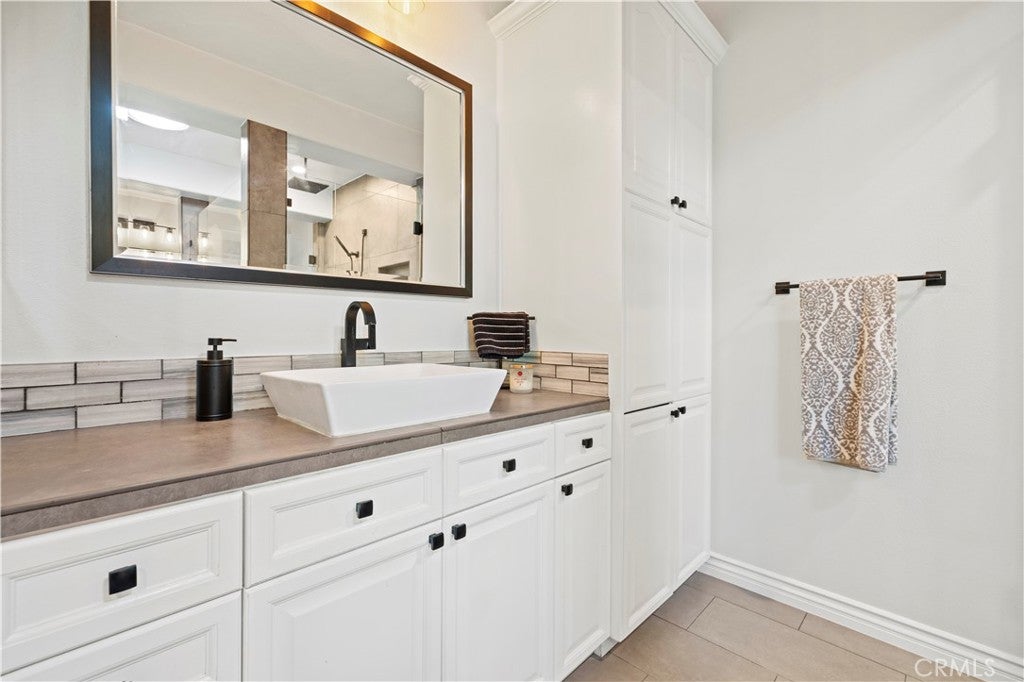 Stevenson Ranch, California, 91381, United States, 5 Bedrooms Bedrooms, ,4 BathroomsBathrooms,Residential,Active,2015851