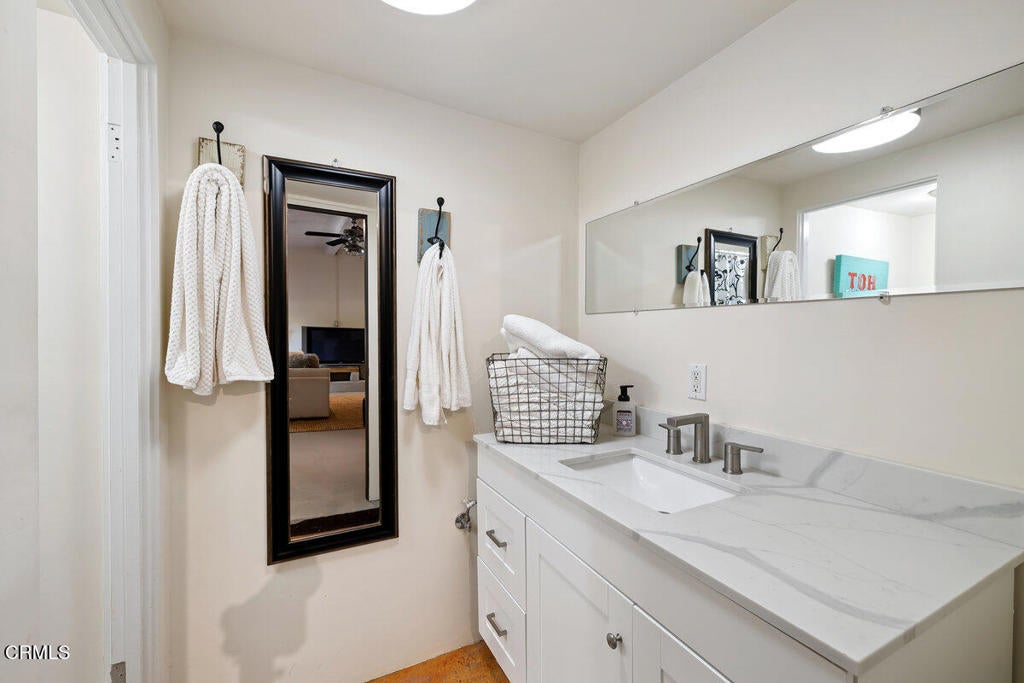 Ojai, California, 93023, United States, 3 Bedrooms Bedrooms, ,3 BathroomsBathrooms,Residential,Active,1920241