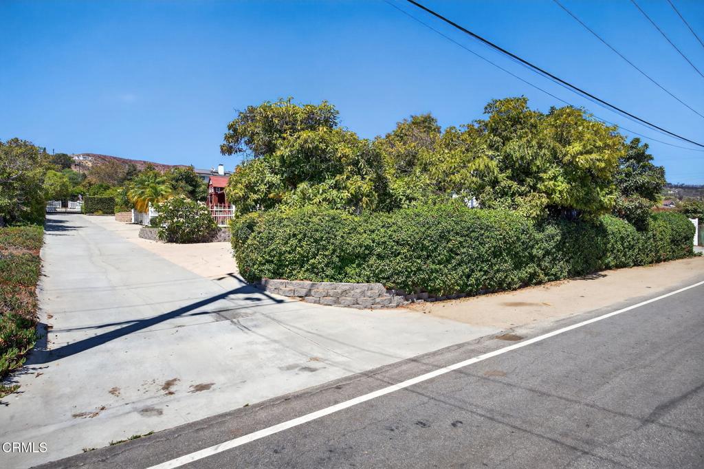 Camarillo, California, 93010, United States, 5 Bedrooms Bedrooms, ,5 BathroomsBathrooms,Residential,Active,1914579