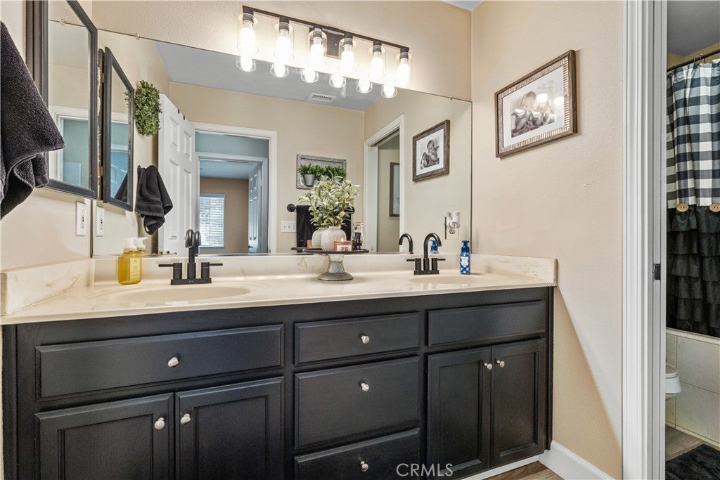 Paso Robles, California, 93446, United States, 7 Bedrooms Bedrooms, ,4 BathroomsBathrooms,Residential,Active,1904141