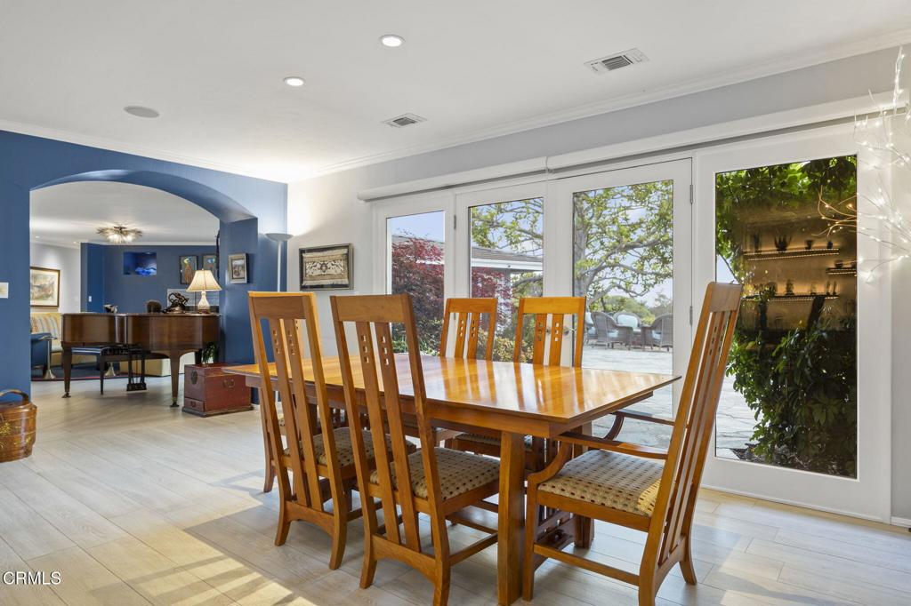 Camarillo, California, 93010, United States, 4 Bedrooms Bedrooms, ,4 BathroomsBathrooms,Residential,Active,1853313