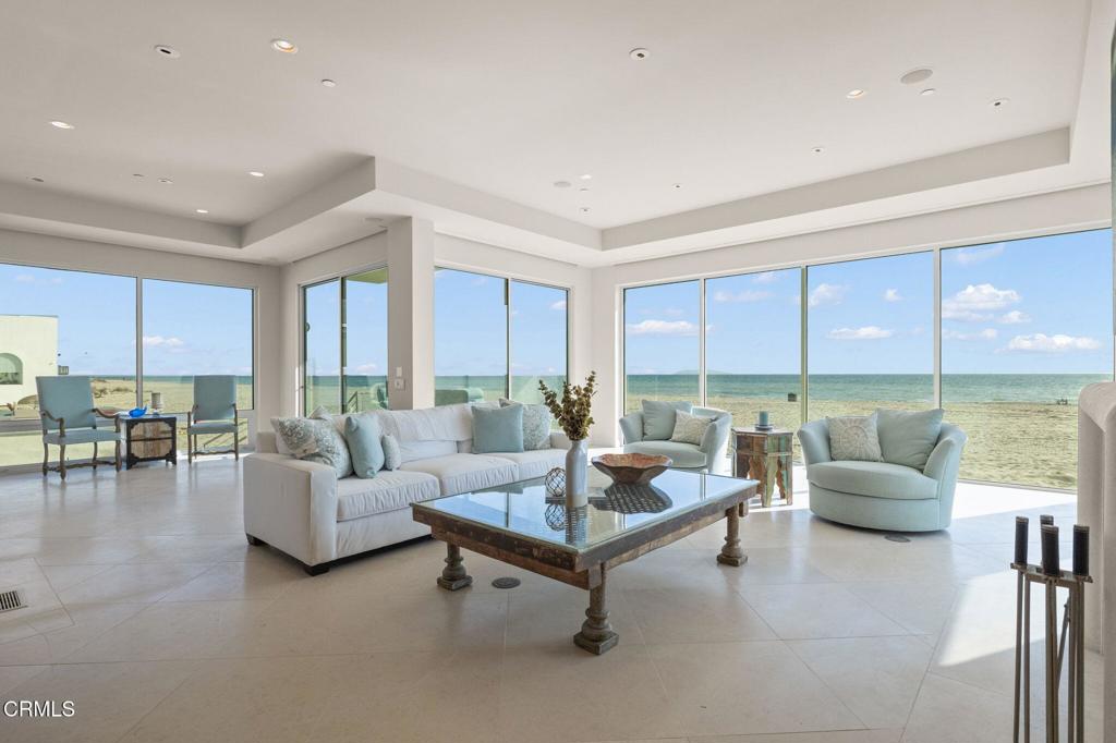 Oxnard, California, 93035, United States, 4 Bedrooms Bedrooms, ,6 BathroomsBathrooms,Residential,Active,1993670