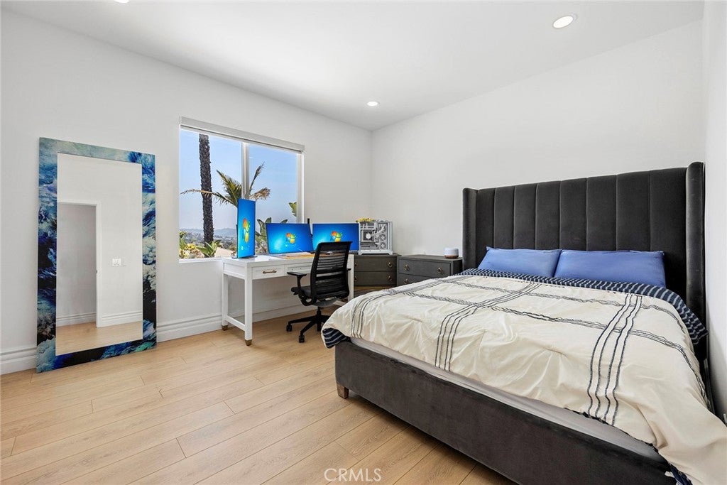 Rowland Heights, California, 91748, United States, 5 Bedrooms Bedrooms, ,6 BathroomsBathrooms,Residential,Pending,1986868