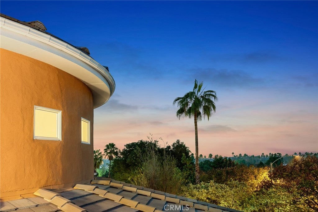 South Pasadena, California, 91030, United States, 4 Bedrooms Bedrooms, ,5 BathroomsBathrooms,Residential,Active,1968417