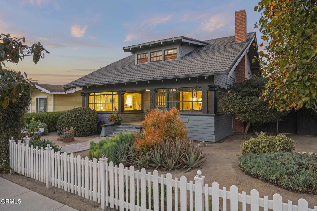 Oxnard, California, 93030, United States, 5 Bedrooms Bedrooms, ,2 BathroomsBathrooms,Residential,Active,1985561