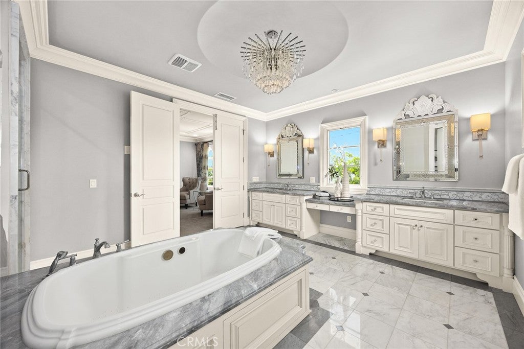 Arcadia, California, 91006, United States, 5 Bedrooms Bedrooms, ,6 BathroomsBathrooms,Residential,Active,1859344