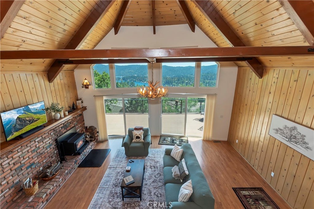 Lake Arrowhead, California, 92352, United States, 3 Bedrooms Bedrooms, ,3 BathroomsBathrooms,Residential,Active,1952988