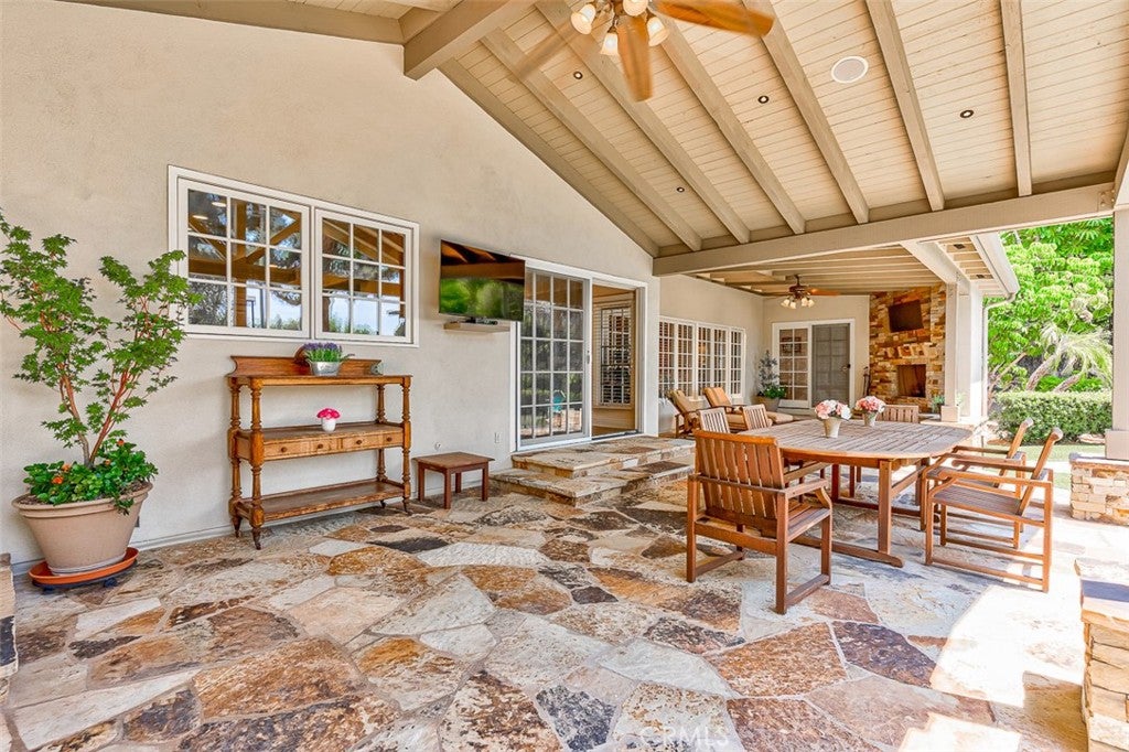 Fullerton, California, 92835, United States, 4 Bedrooms Bedrooms, ,3 BathroomsBathrooms,Residential,Active,1894565