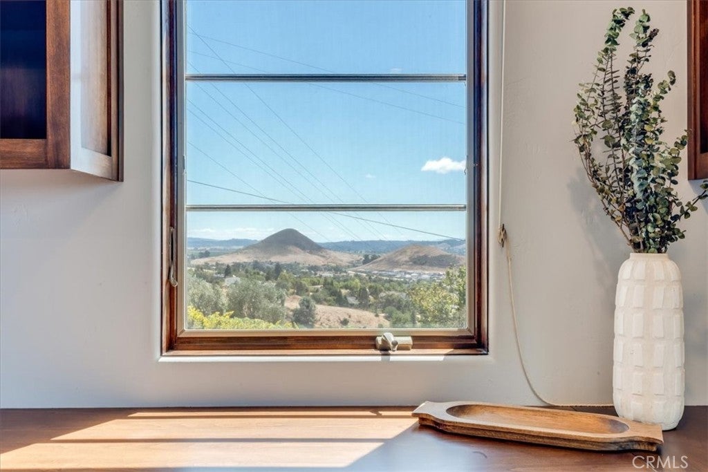 San Luis Obispo, California, 93401, United States, 5 Bedrooms Bedrooms, ,5 BathroomsBathrooms,Residential,Active,1943782