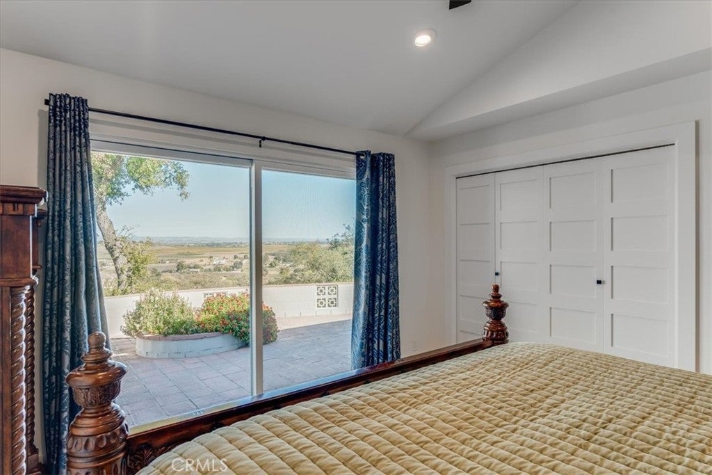 Paso Robles, California, 93446, United States, 3 Bedrooms Bedrooms, ,3 BathroomsBathrooms,Residential,Active,1990043