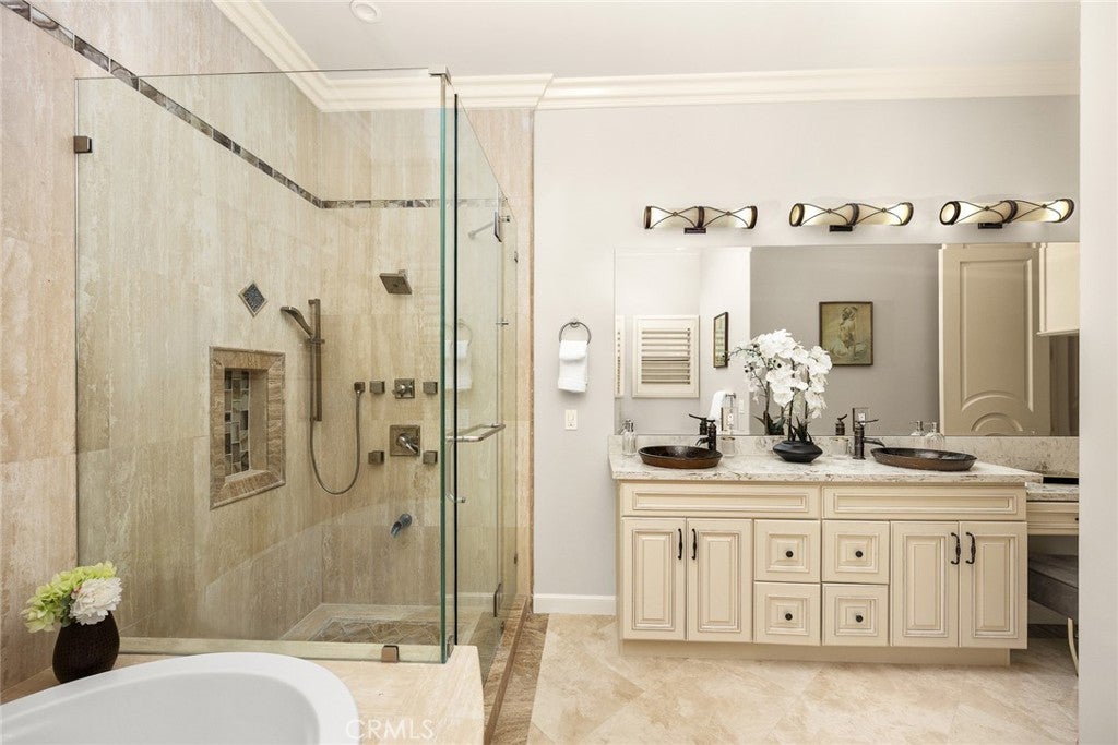 Arcadia, California, 91006, United States, 4 Bedrooms Bedrooms, ,5 BathroomsBathrooms,Residential,Active,1904748