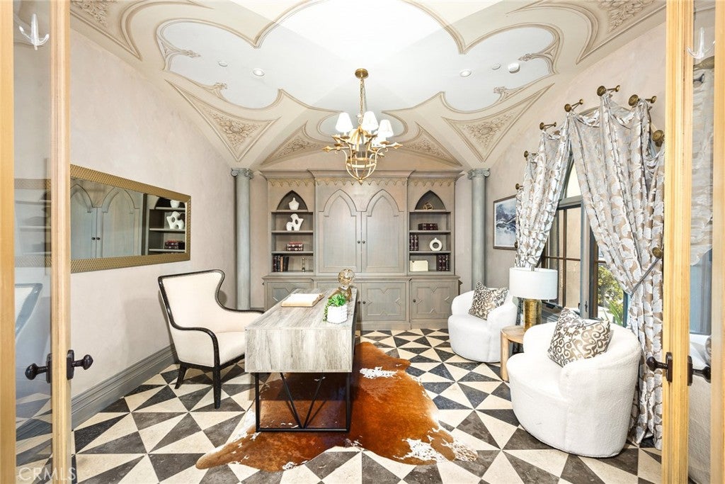 Arcadia, California, 91007, United States, 4 Bedrooms Bedrooms, ,5 BathroomsBathrooms,Residential,Active,2015840