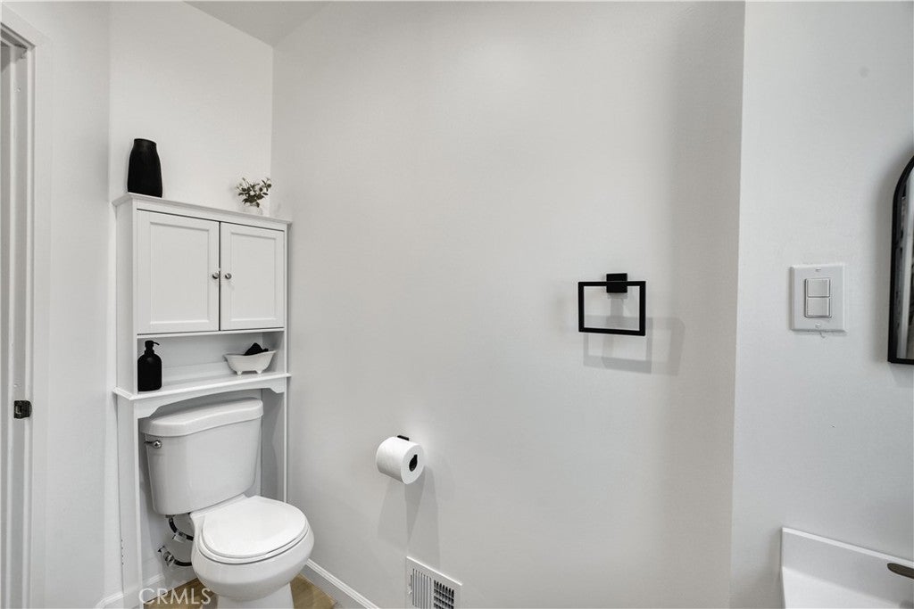 Glendale, California, 91206, United States, 4 Bedrooms Bedrooms, ,3 BathroomsBathrooms,Residential,Active,1963262