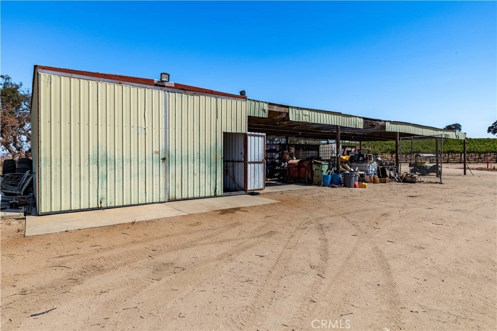 Paso Robles, California, 93446, United States, 4 Bedrooms Bedrooms, ,3 BathroomsBathrooms,Residential,Active,1944280