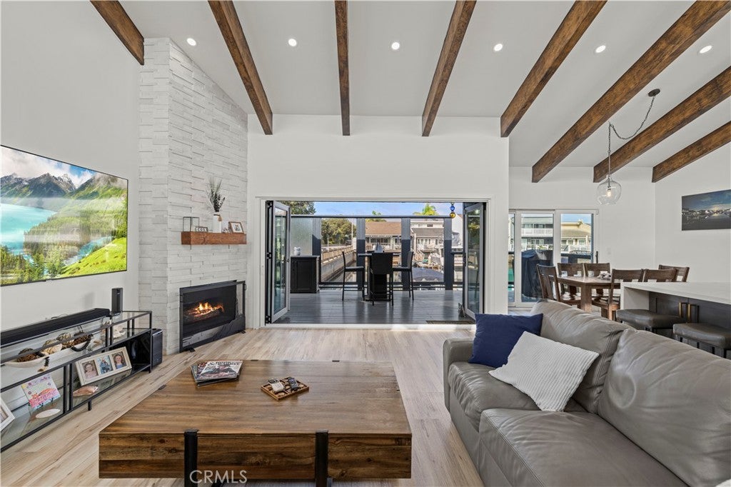 Oxnard, California, 93035, United States, 2 Bedrooms Bedrooms, ,2 BathroomsBathrooms,Residential,Active,2012806