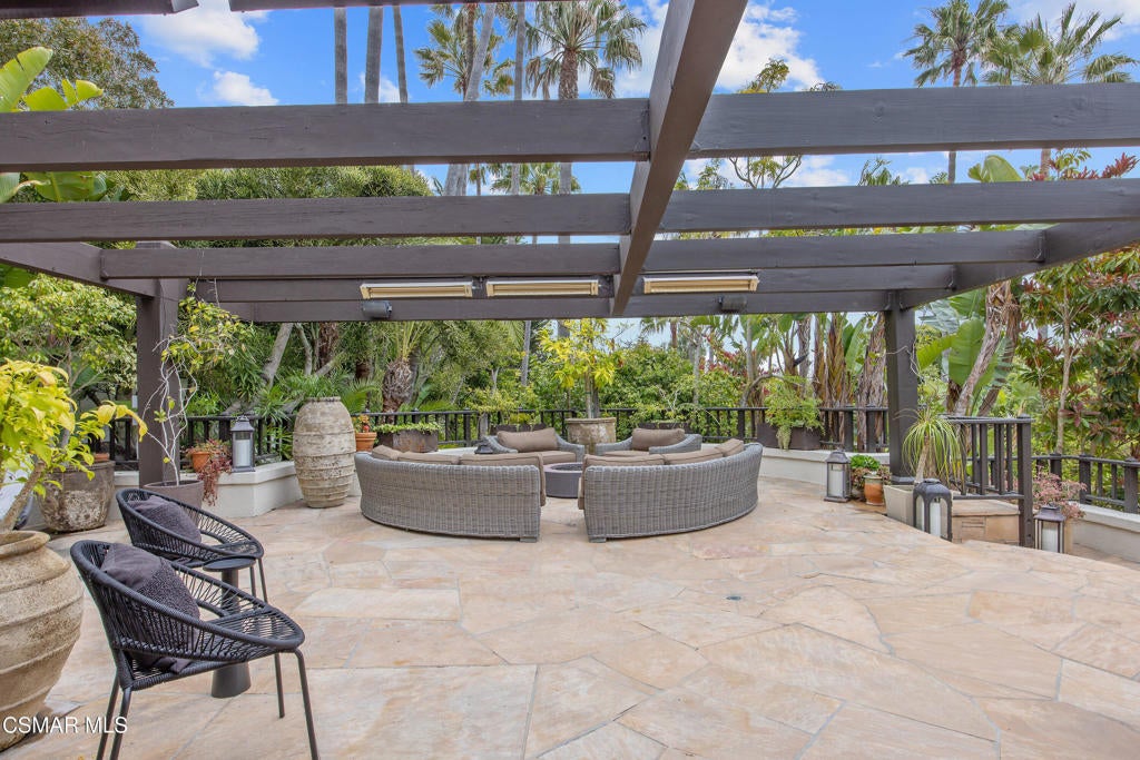 Malibu, California, 90265, United States, 4 Bedrooms Bedrooms, ,5 BathroomsBathrooms,Residential,Active,1892428