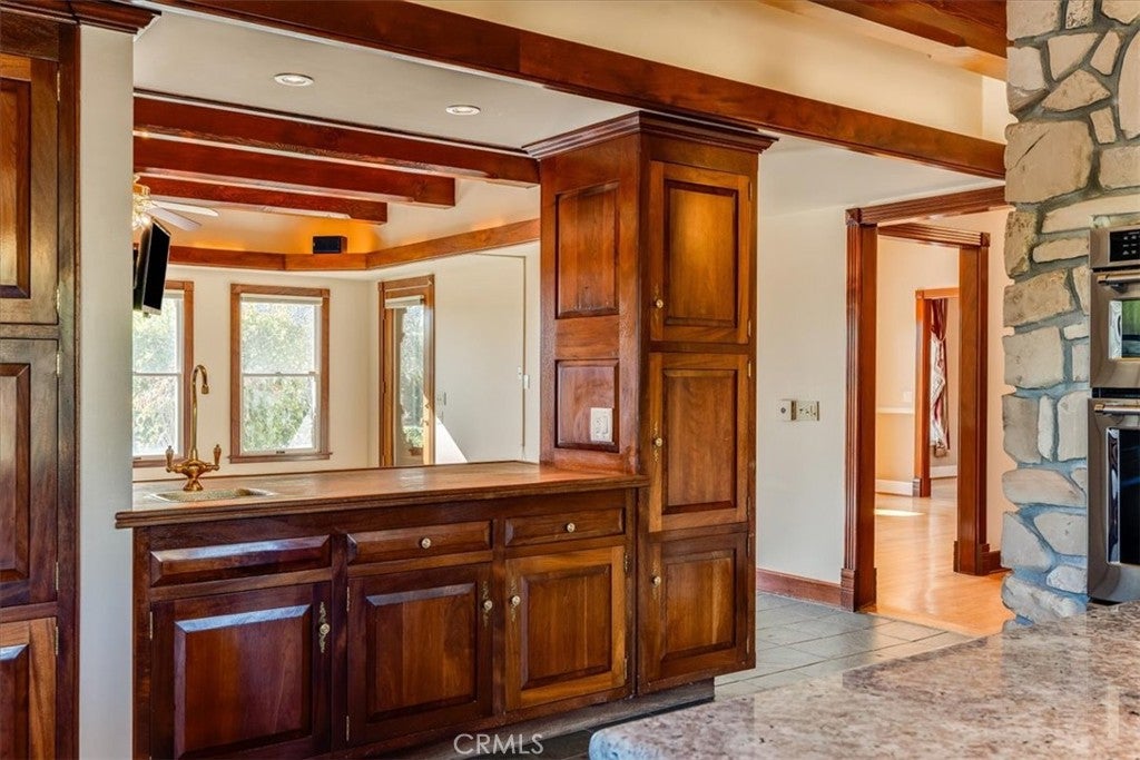 Paso Robles, California, 93446, United States, 4 Bedrooms Bedrooms, ,5 BathroomsBathrooms,Residential,Active,2016421