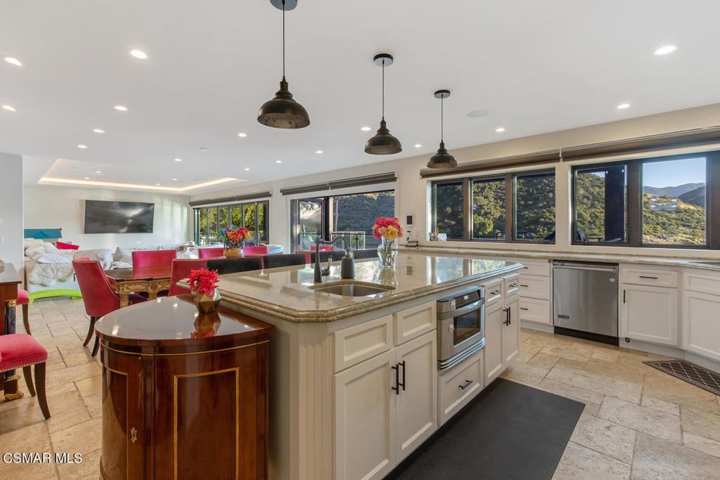 Lake Sherwood, California, 91361, United States, ,4 BathroomsBathrooms,Residential,Active,1820410