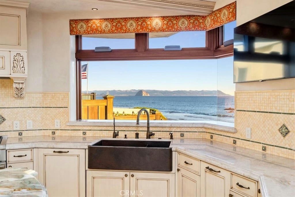 Cayucos, California, 93430, United States, ,5 BathroomsBathrooms,Residential,Active,1769481
